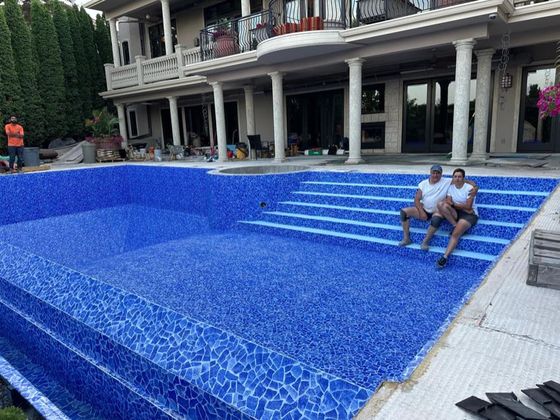 Finished estate pool, Montreal